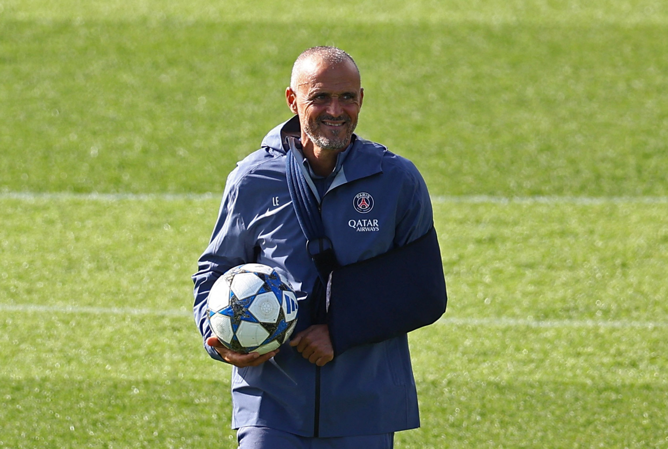 开云中国-巴塞罗那围绕西甲队长鼓劲托特纳姆围绕德国杯再遭质疑，媒体一致点评：巴黎圣日耳曼赛后队长鼓劲