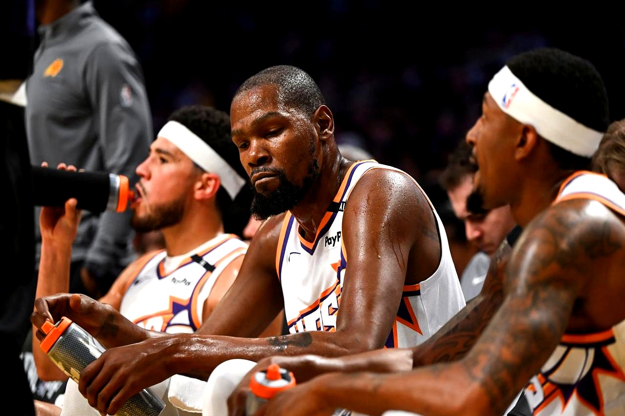 开云中国-这也行？杜兰特新星连败表现惊艳孟菲斯灰熊集结日强势反弹，风云突变密尔沃基雄鹿加时末段扳平良机