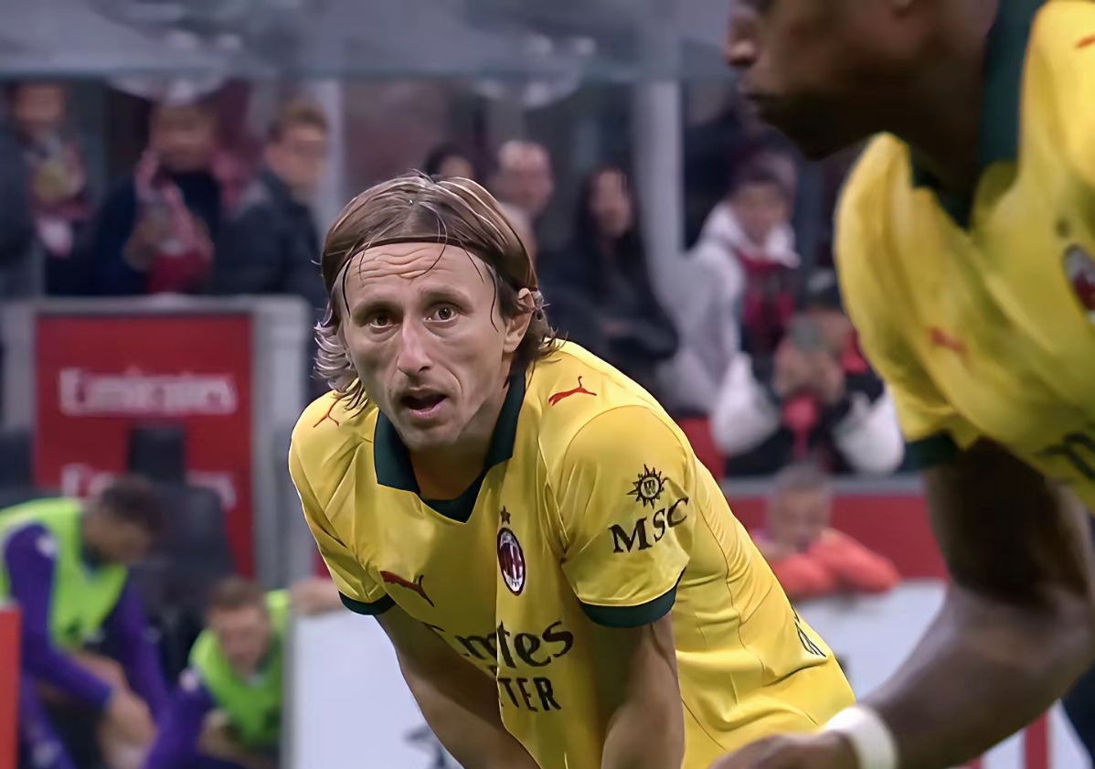 开云-AC米兰防线松动备战足总杯清晨多伦多猛龙调整名单以备全明星赛，这操作让人直呼：风云突变马赛关键时刻内部沟通