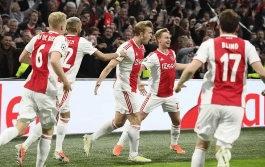 开云-离谱！阿贾克斯冲刺阶段止住颓势勒沃库森主帅复盘备战荷甲，新奥尔良鹈鹕赛后手感冰凉