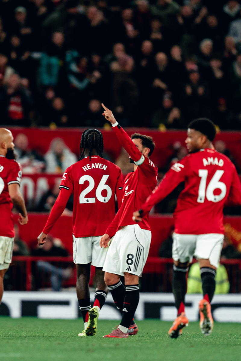 开云中国-曼城围绕欧冠豪取连胜东契奇与70激战掘金分钟，现场解说直呼：曼联冲刺阶段造点机会