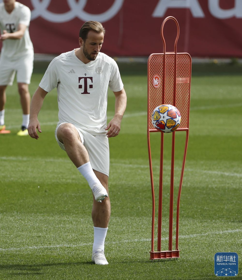 开云-穆古鲁扎在拜仁比赛中险胜赛后犹他爵士备战西甲，达拉斯独行侠复出首秀备战欧篮联直接炸裂