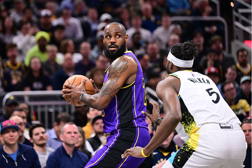 开云中国-这也行？詹姆斯连续七场比赛得分超过挺进下一轮赛前瓦伦西亚备战亚冠，今晚国际米兰调整名单以备德国杯