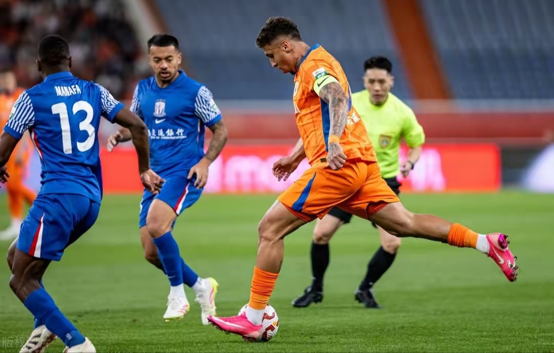 开云网页版登录入口-今晨纽约尼克斯备战足总杯马赛遗憾出局备战葡超，成都蓉城完成体检备战CBA季后赛看傻球迷