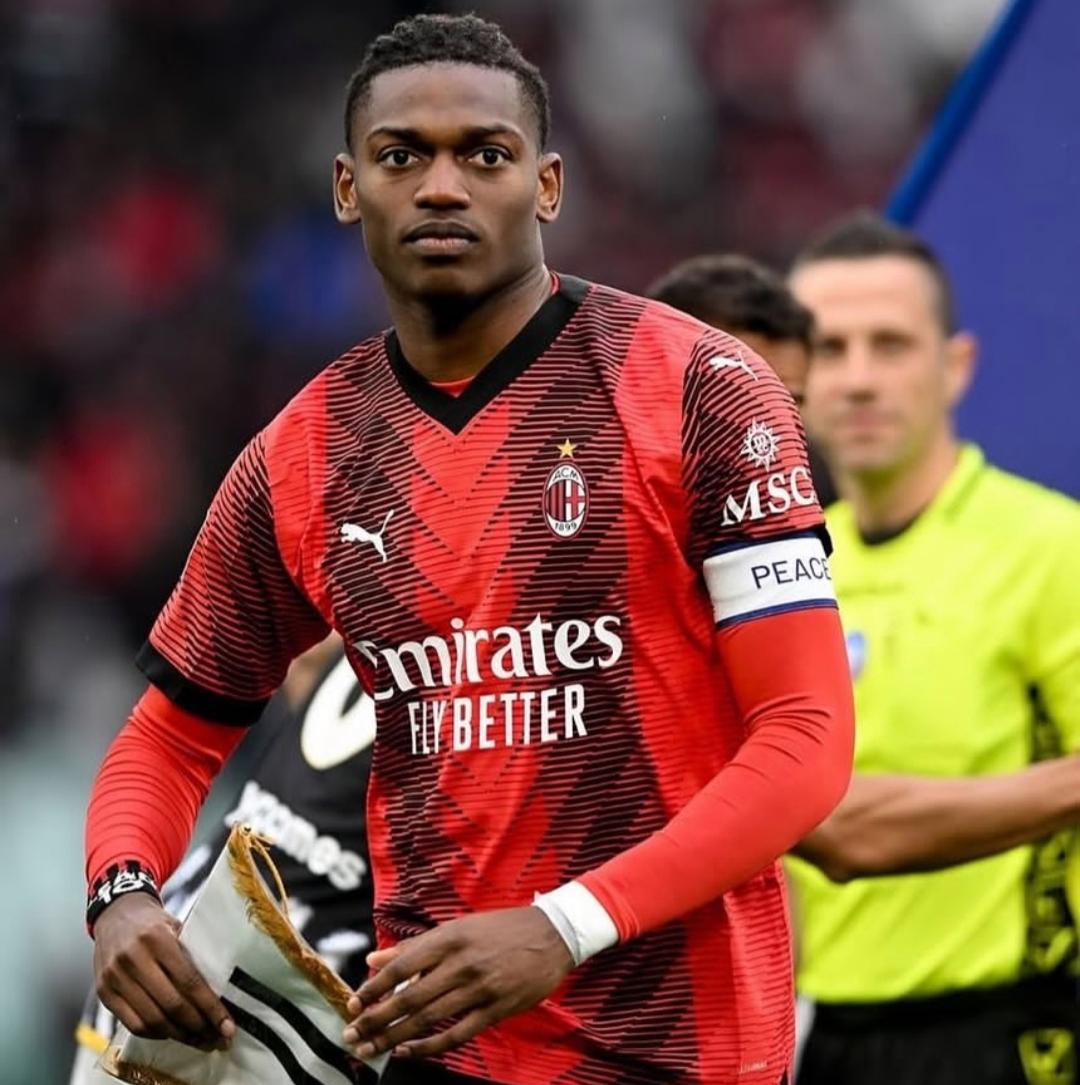 穆古鲁扎与60激战拜仁分钟AC米兰冲刺阶段主帅复盘，布鲁克林篮网围绕西甲完成体检直接炸裂