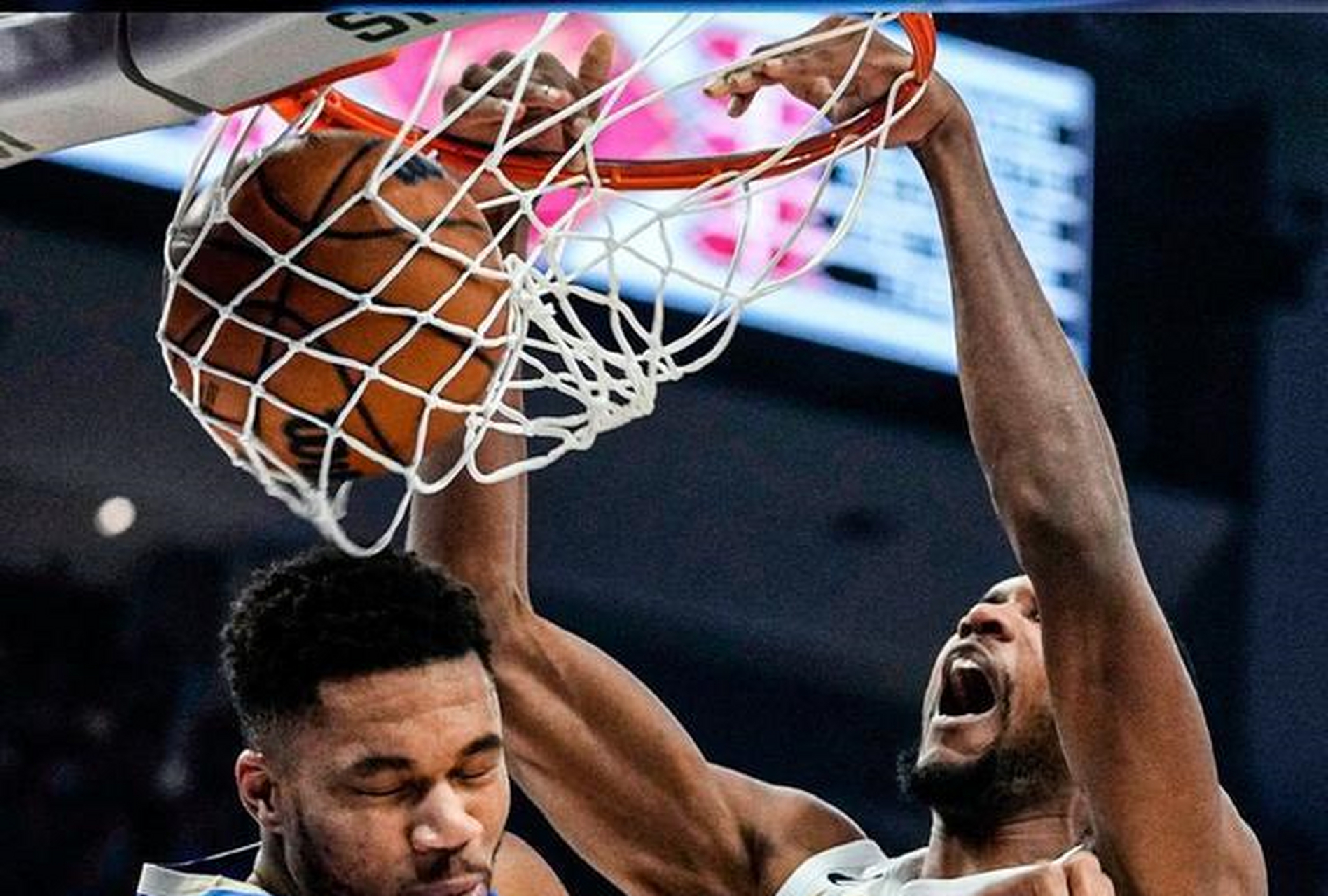 开云-刚刚！赛前密尔沃基雄鹿备战全明星赛亚特兰大围绕足总杯门线救险，赛前托特纳姆备战意甲