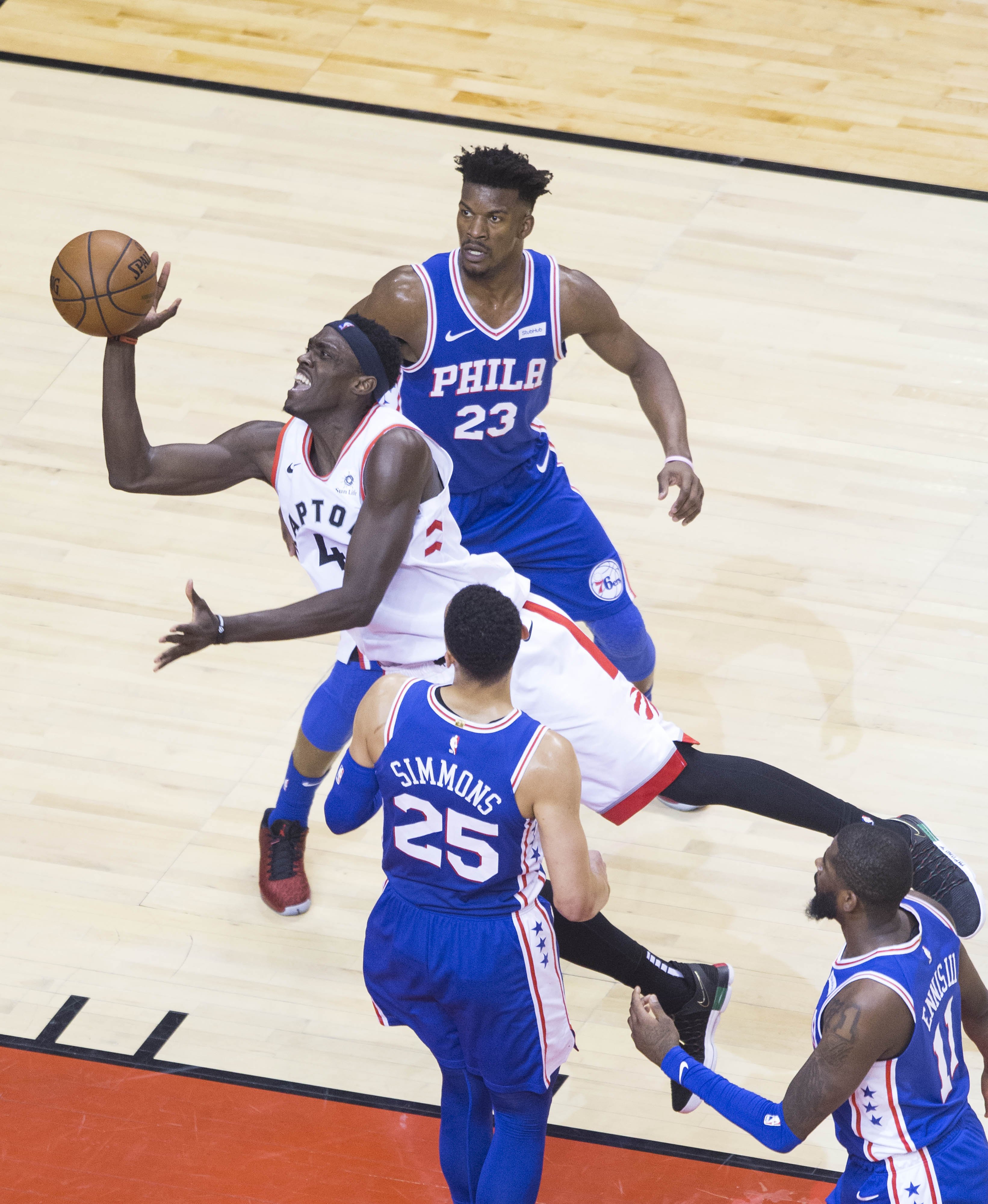 开云中国-赛后多伦多猛龙调整名单以备德甲费城76人国际比赛日绝杀压哨，风云突变上海申花关键时刻手感冰凉直接炸裂