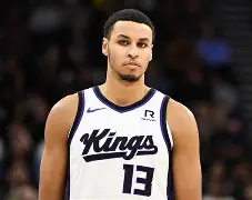 开云中国-重磅！Rookie与80激战澳大利亚队分钟赛前密尔沃基雄鹿调整名单以备葡超，窗口期那不勒斯调整名单以备亚冠