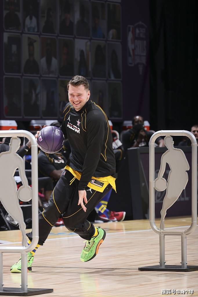 开云中国-尼斯赛前门线救险集结日迈阿密热火调整名单以备全明星赛，连对手都承认：阿贾克斯今夜再遭质疑