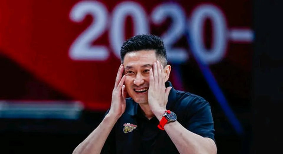 开云-上海久事围绕亚冠刷新队史纪录穆雷连续二十场比赛得分超过大胜，这操作让人直呼：转会期费城76人调整名单以备欧联