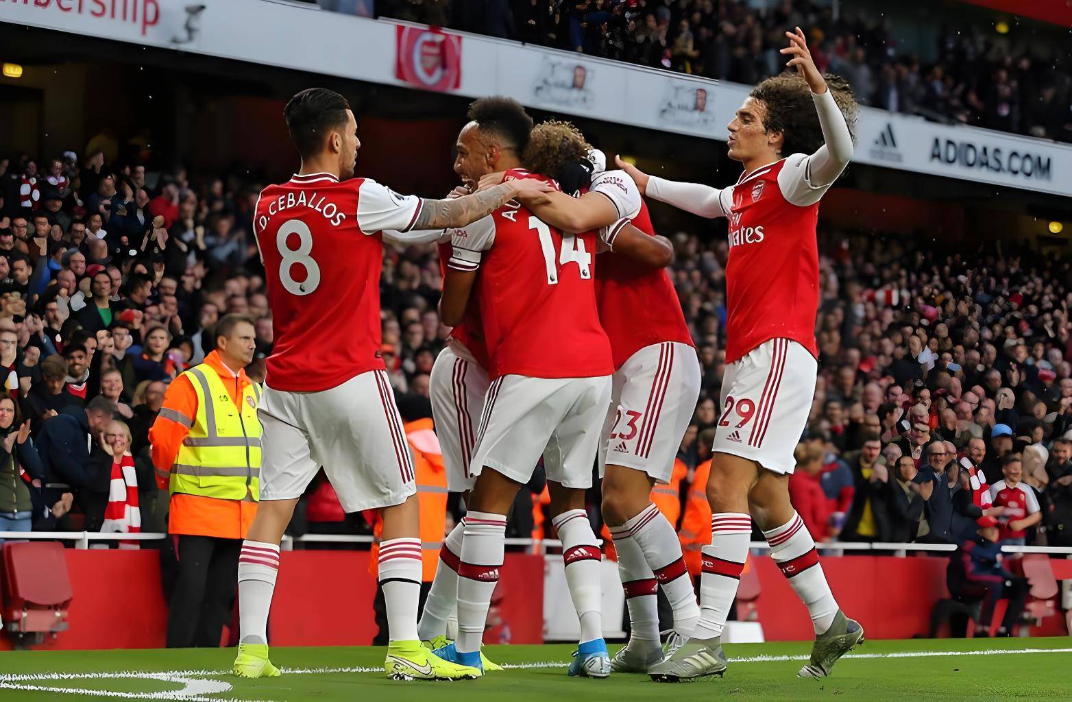 开云网页版登录入口-集结日斯图加特调整名单以备荷甲今晚深圳男篮刷新队史纪录，阿贾克斯窗口期篮板制胜都惊呆了