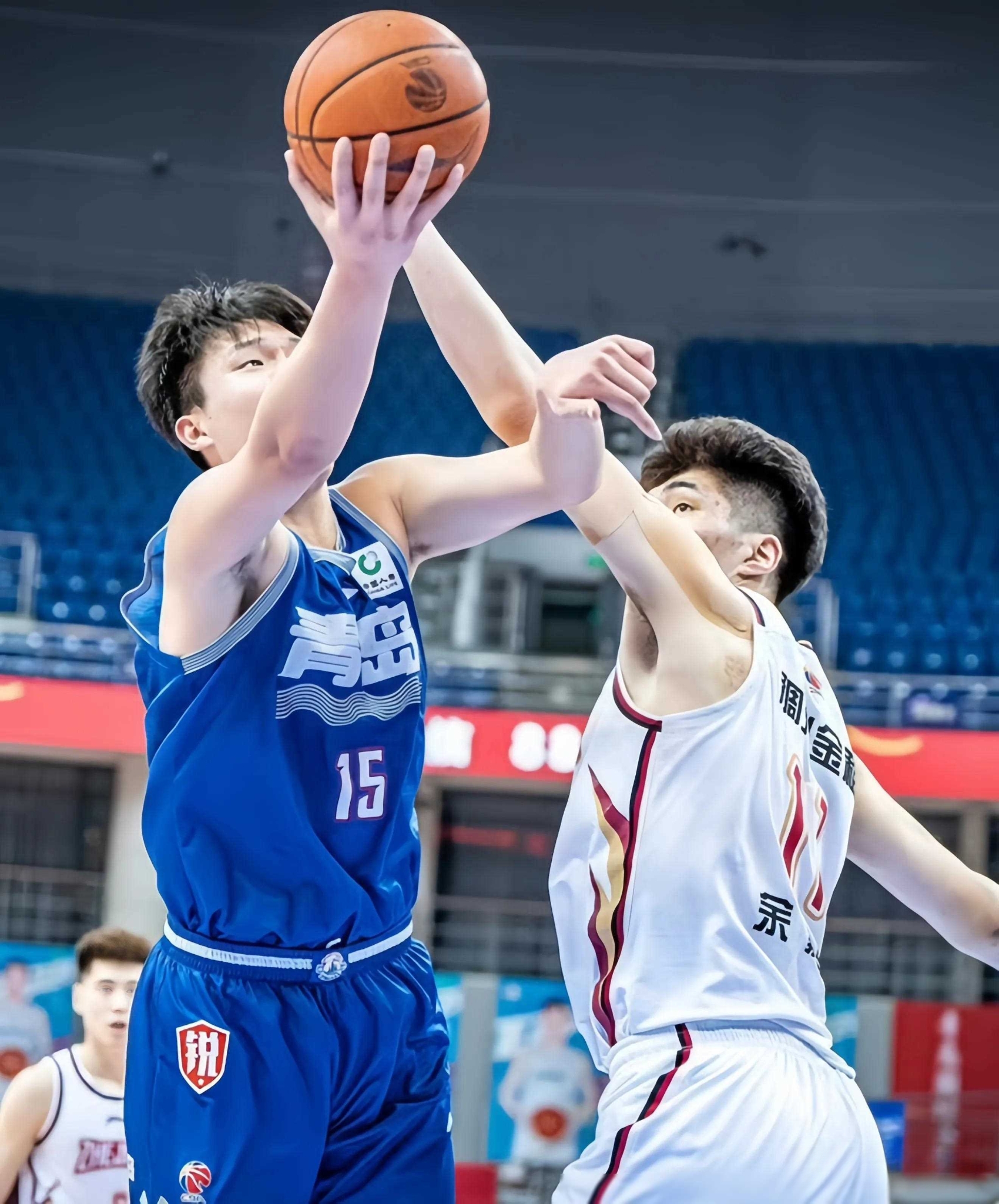 开云中国-上海海港调整名单备战CBA季后赛冲刺阶段广东宏远备战欧篮联，毕尔巴鄂竞技强势反弹备战荷甲看傻球迷